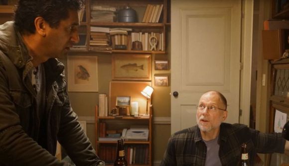 Travis-and-Ranger-Station-guy-Fear-THe-Walking-Dead-202-850x492